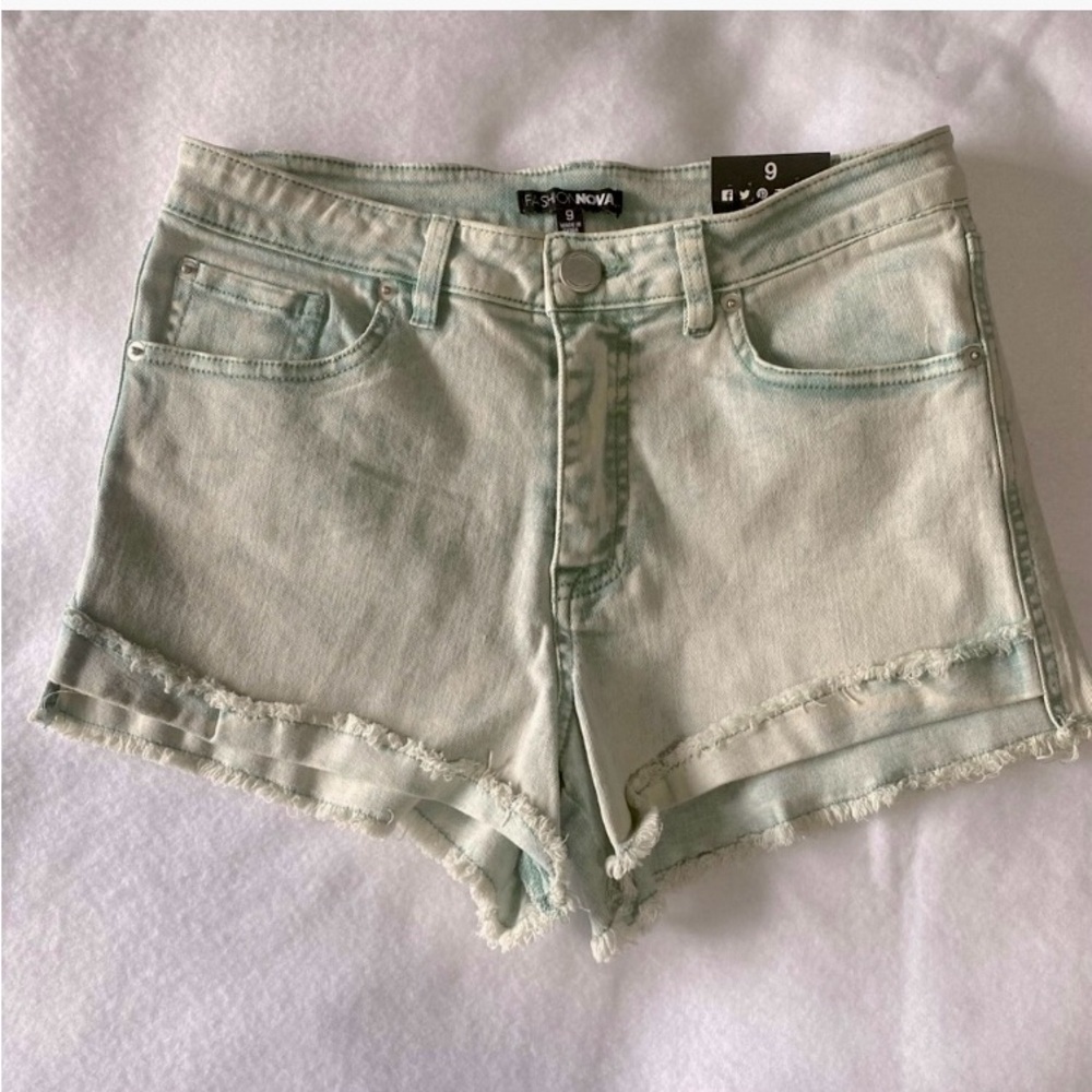 Retro 90s hyper color green pigment gated cuffed summer shorts travel beach 9